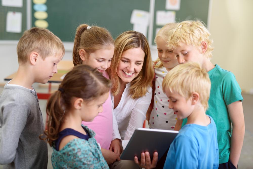 Una maestra de primaria motivó así a sus pequeños alumnos, REDES-SOCIALES